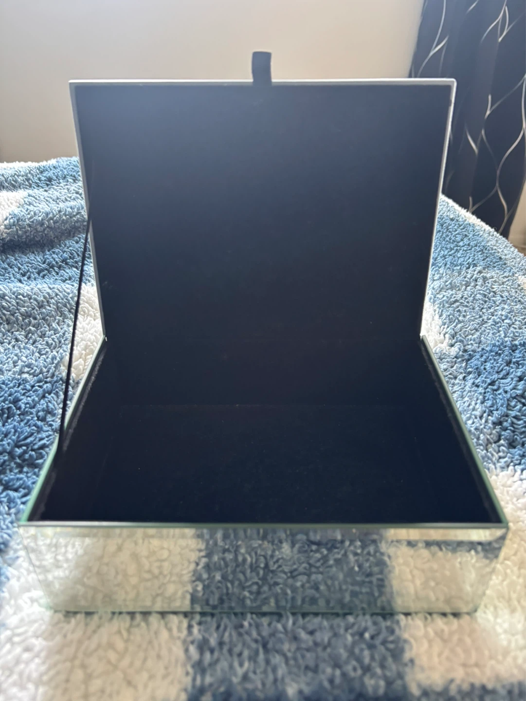 Mirrored Jewelry Box with London Design - photo 3