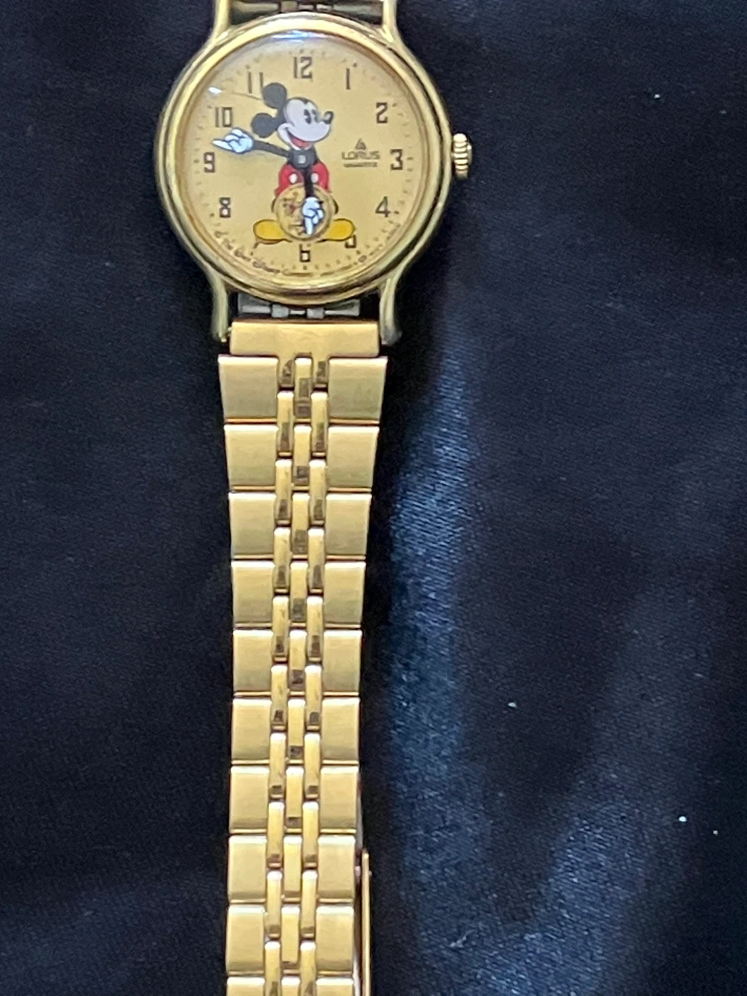 Lorus Disney Mickey Mouse Quartz Watch - photo 2