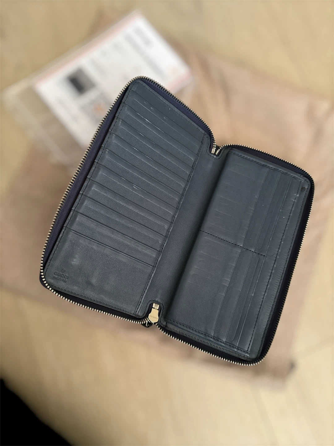 Gucci Zip Around Wallet - photo 2