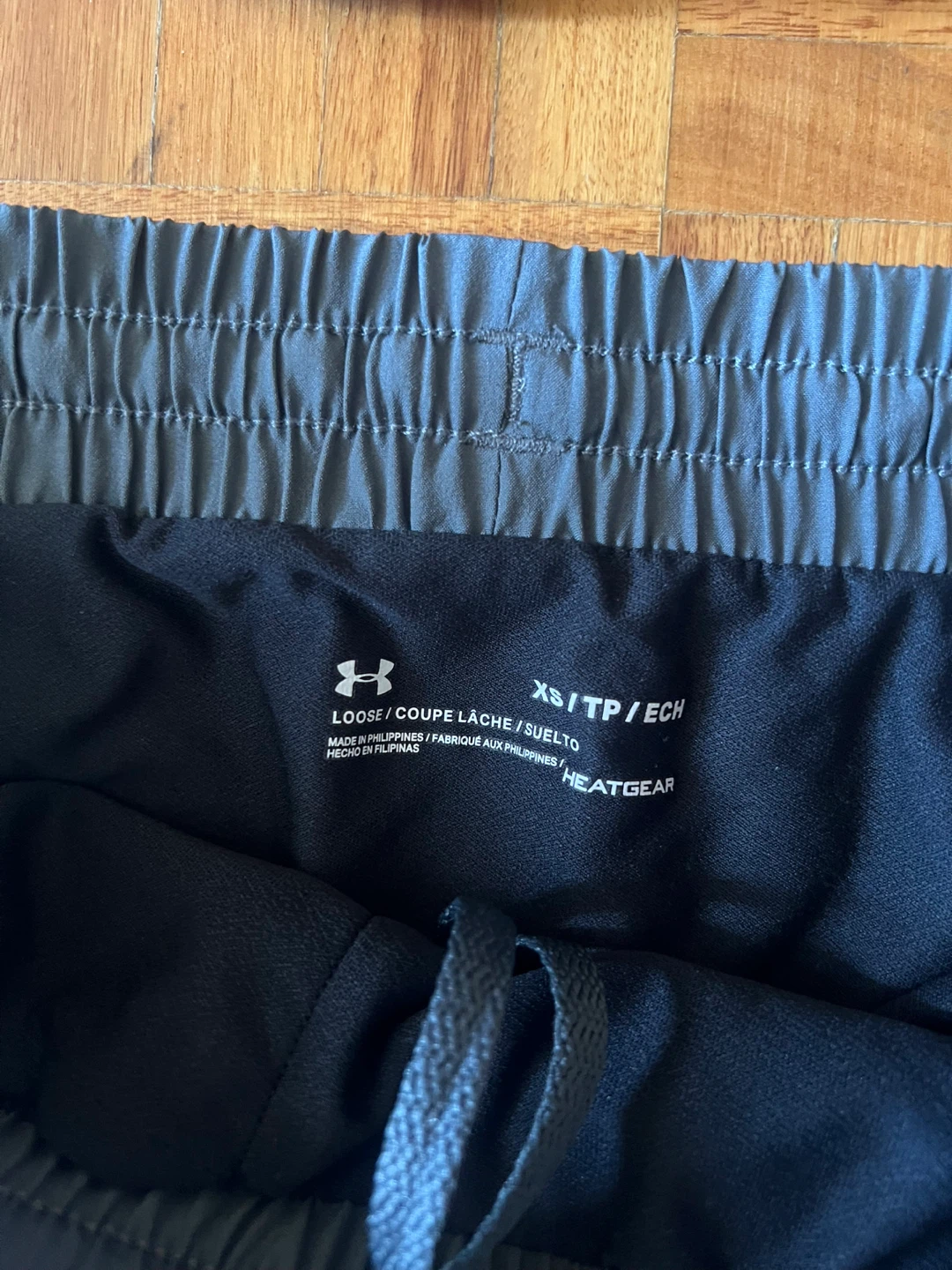 2 shorts - ASICS and Champion - photo 2