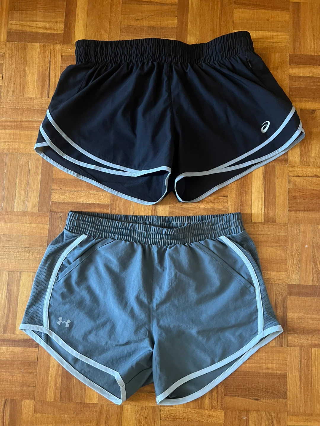 2 shorts - ASICS and Champion