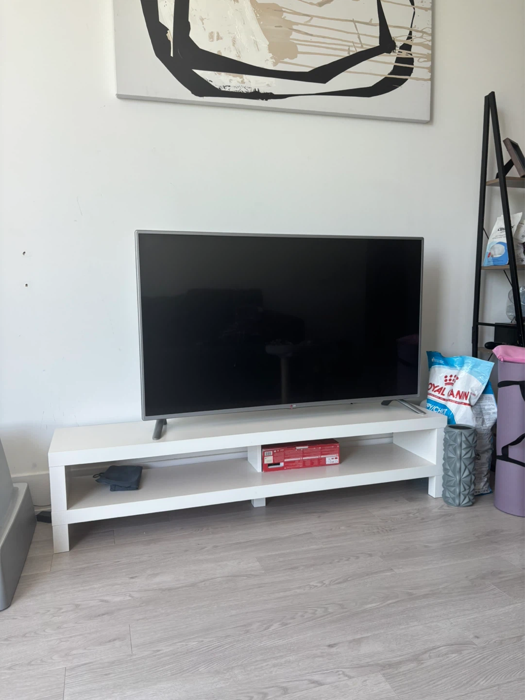 White tv stand - photo 2