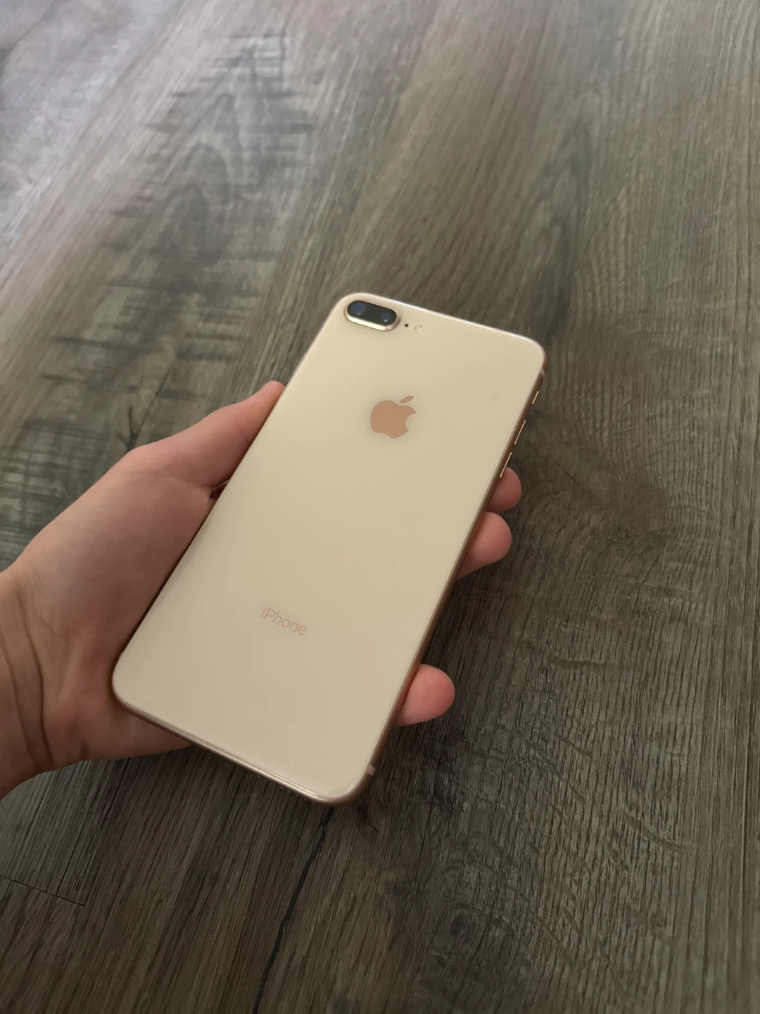 Apple iPhone 8 Plus - Rose Gold