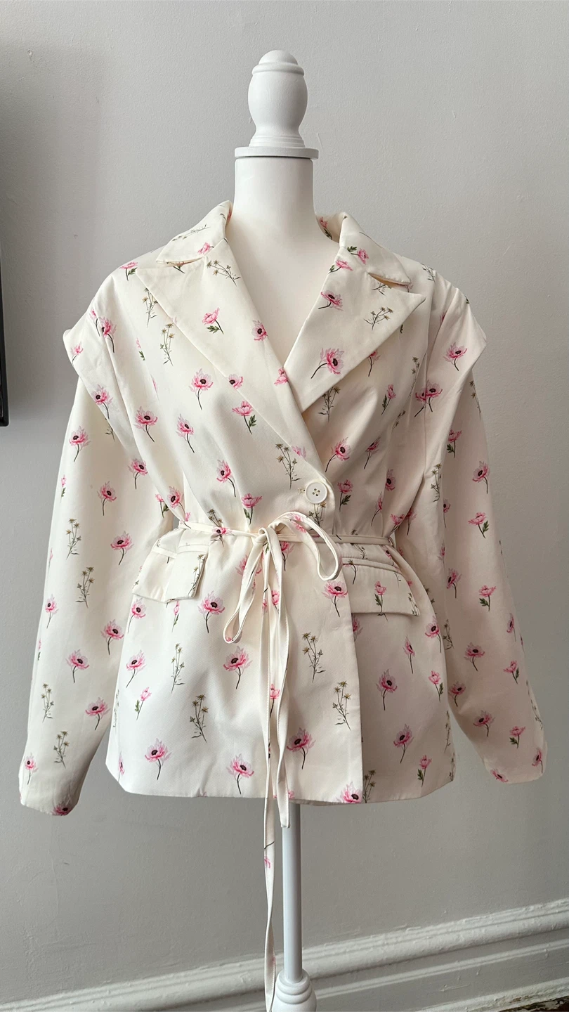 HF Fwomenz Floral Print oversized Blazer - Size M