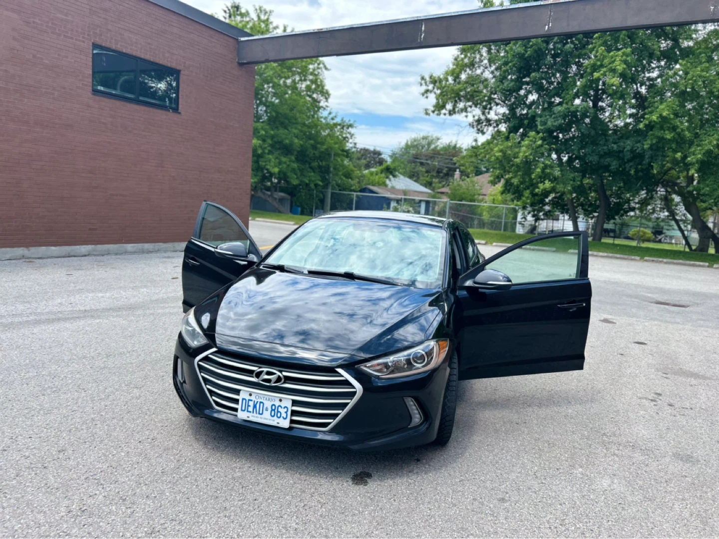 PRICED TO SELL: 2017 Hyundai Elantra
