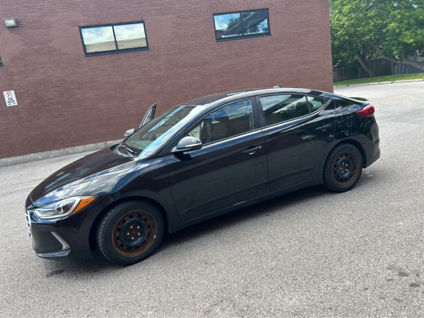 PRICED TO SELL: 2017 Hyundai Elantra - photo 3
