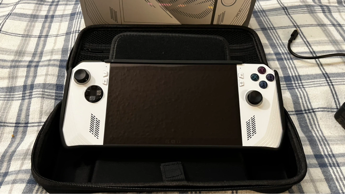 MUST GO Asus ROG ally Mint condition full set - photo 5