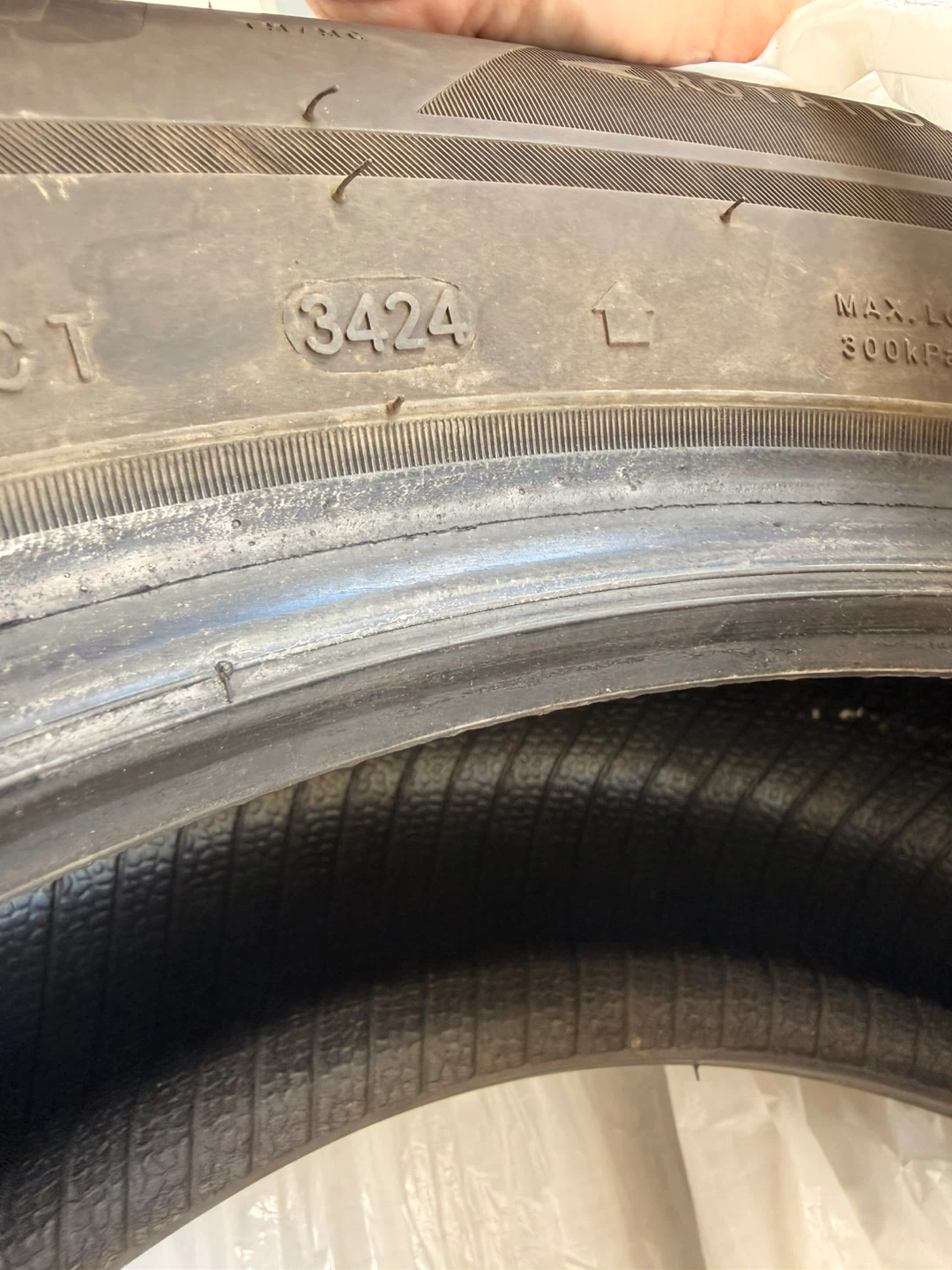 Wintrek Studdable Winter Tire 225/60R17 - photo 2