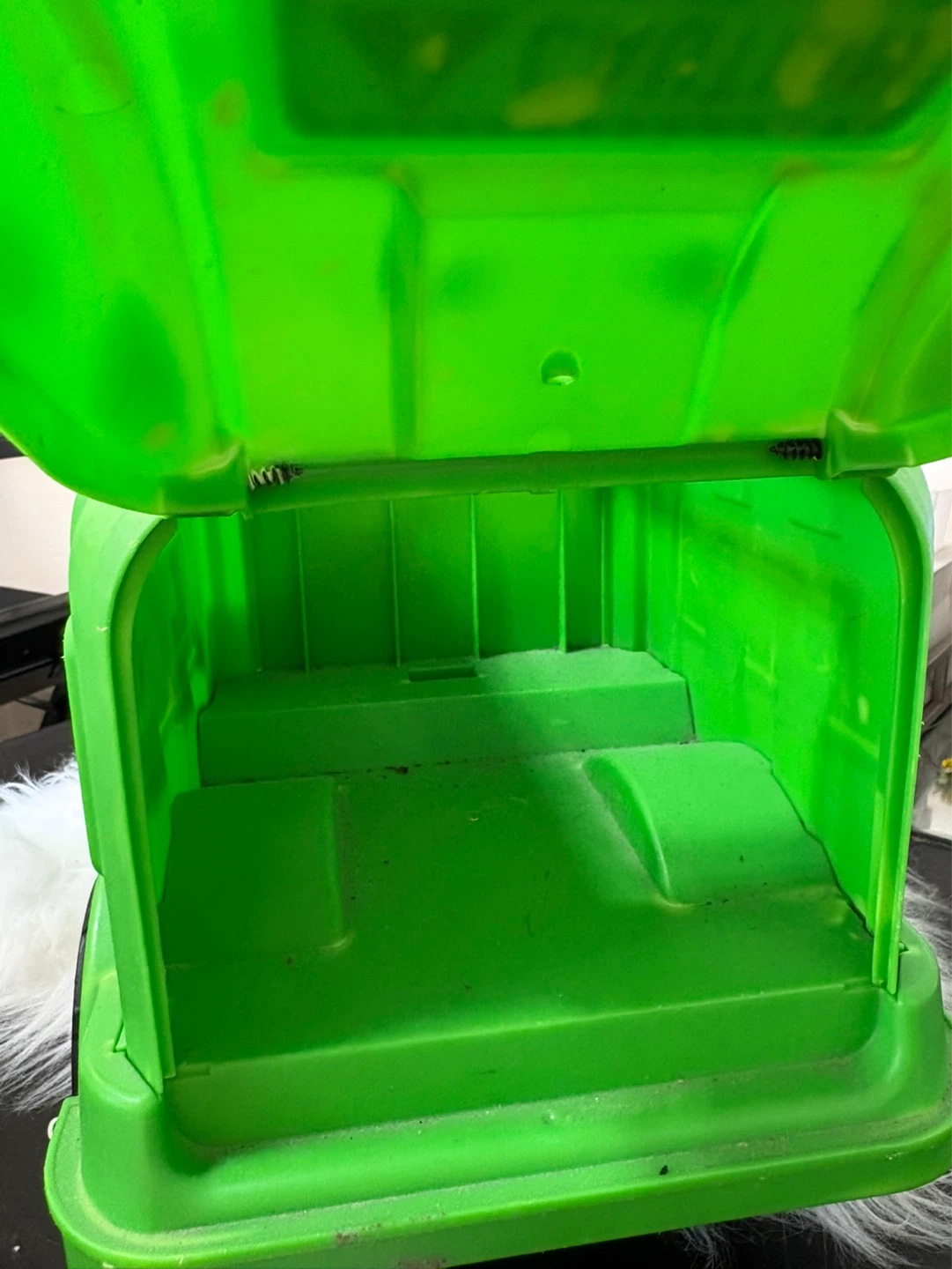 Green Toy Garbage Truck - photo 3