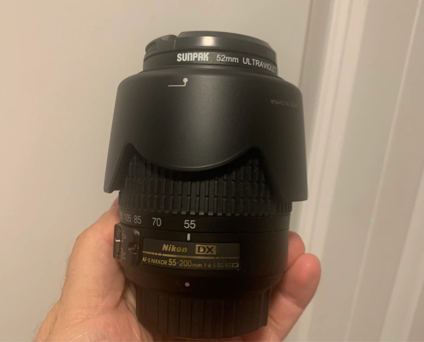 Nikon AF-S DX NIKKOR 55-200mm f/4-5.6G ED Lens - photo 3