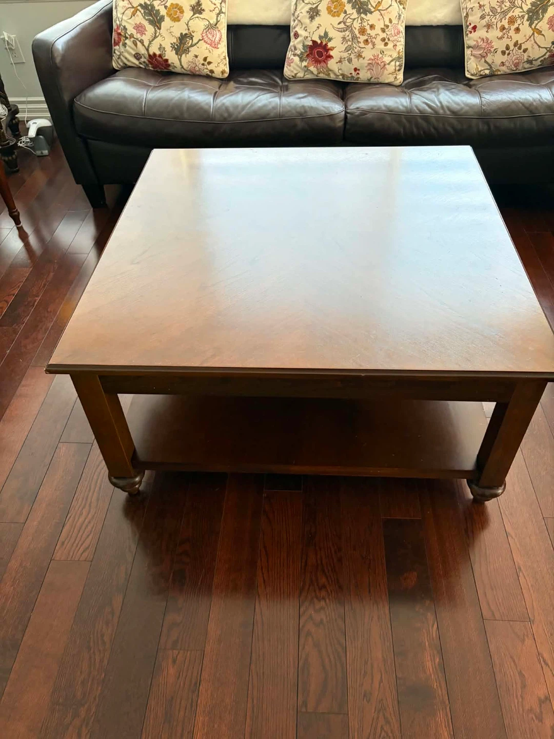 Wooden coffee table with pull-out extensions - photo 5