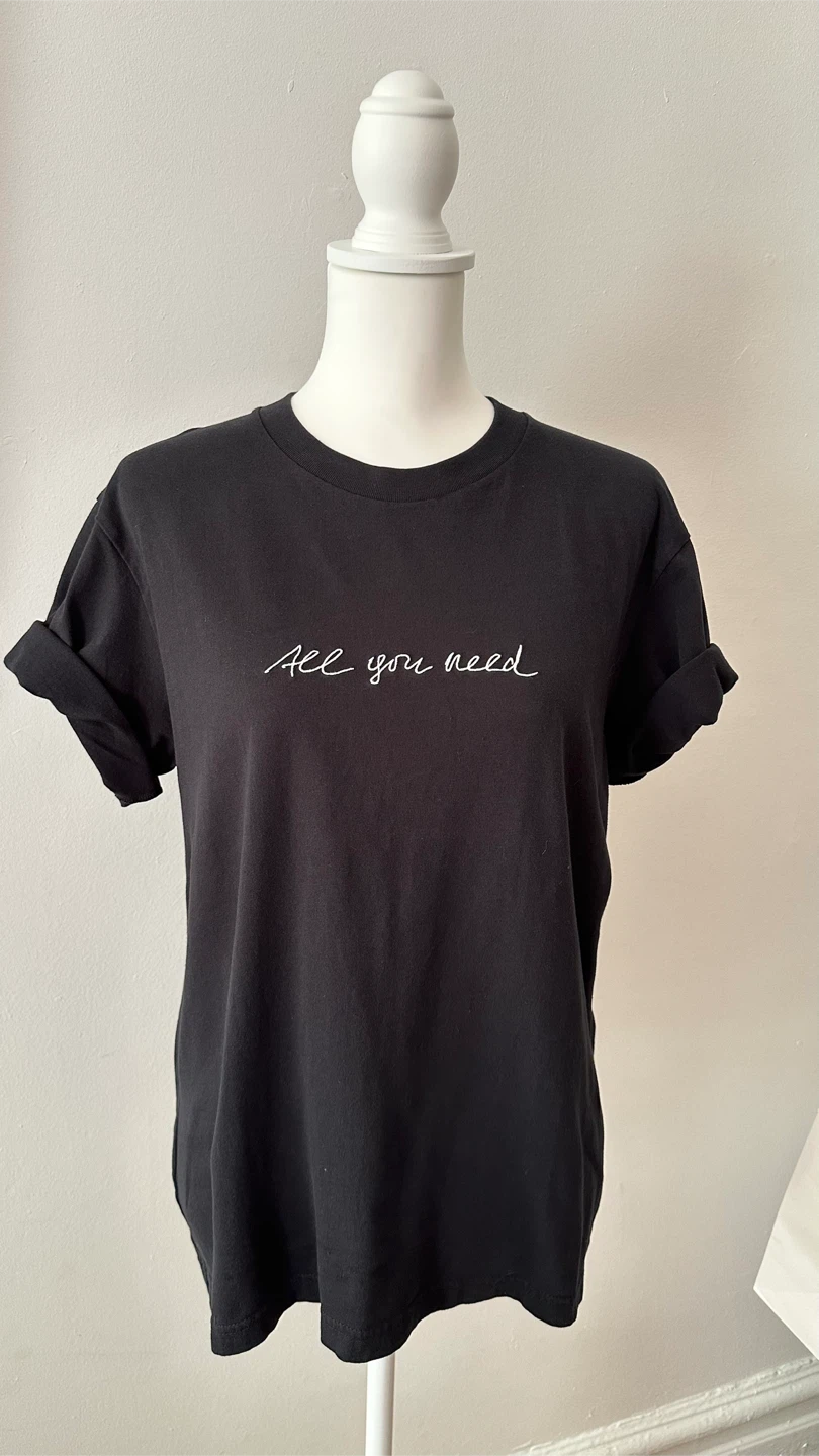 UNIQLO PEACE FOR ALL Graphic T-Shirt