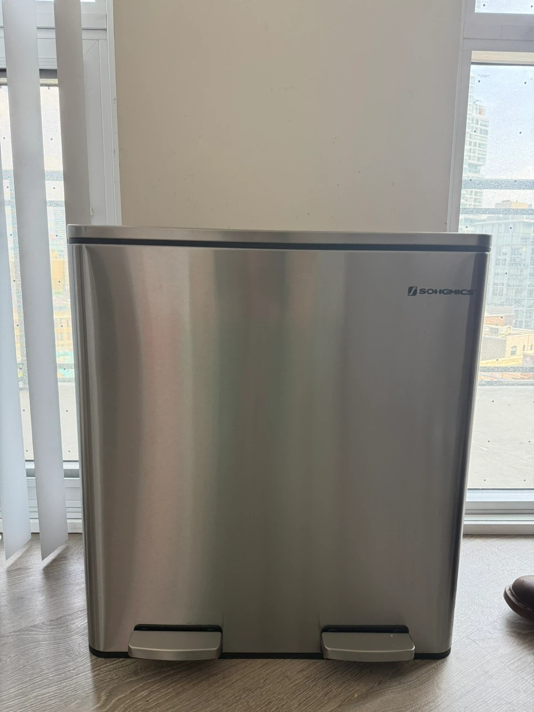 Songmics Stainless Steel Dual Compartment Trash Can - photo 2