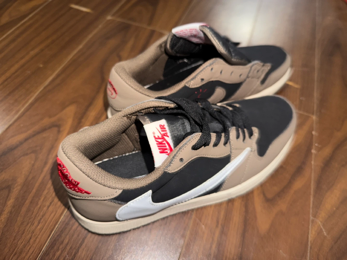Nike Air Jordan 1 Low Travis Scott - photo 3