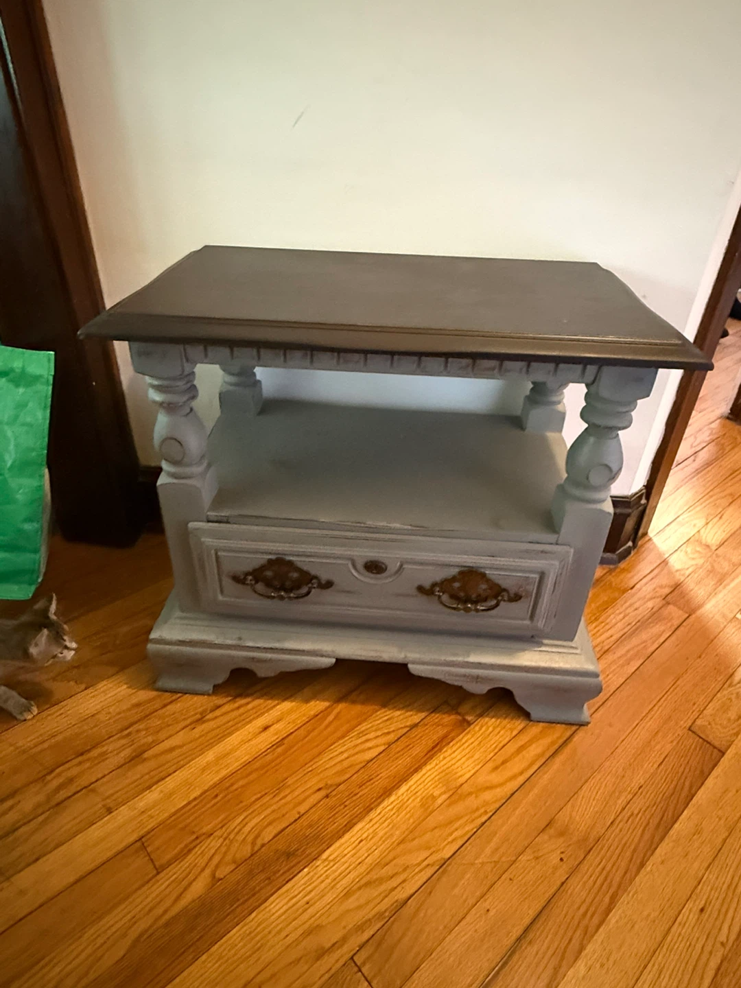 Two-Drawer Nightstand Vintage - photo 2