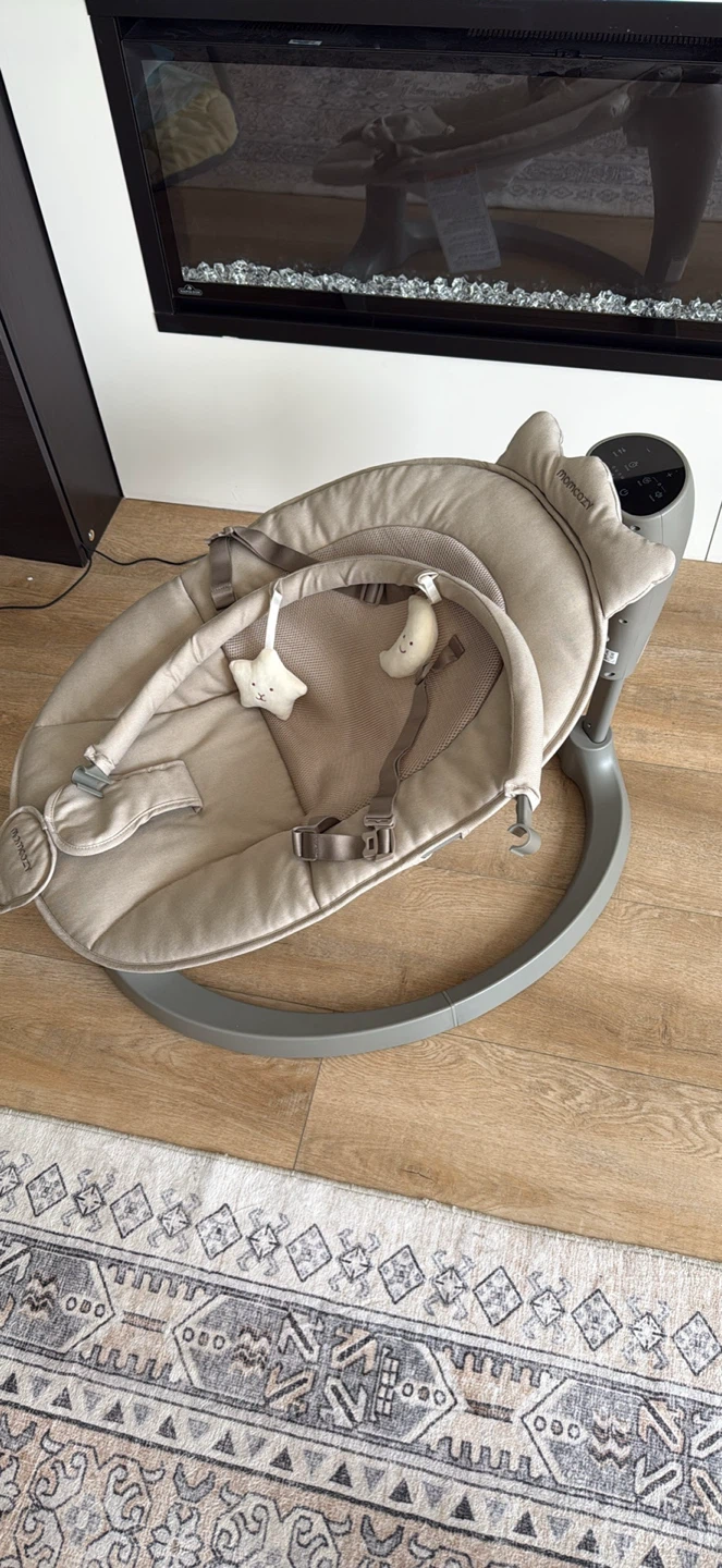 Momcozy Baby swing
