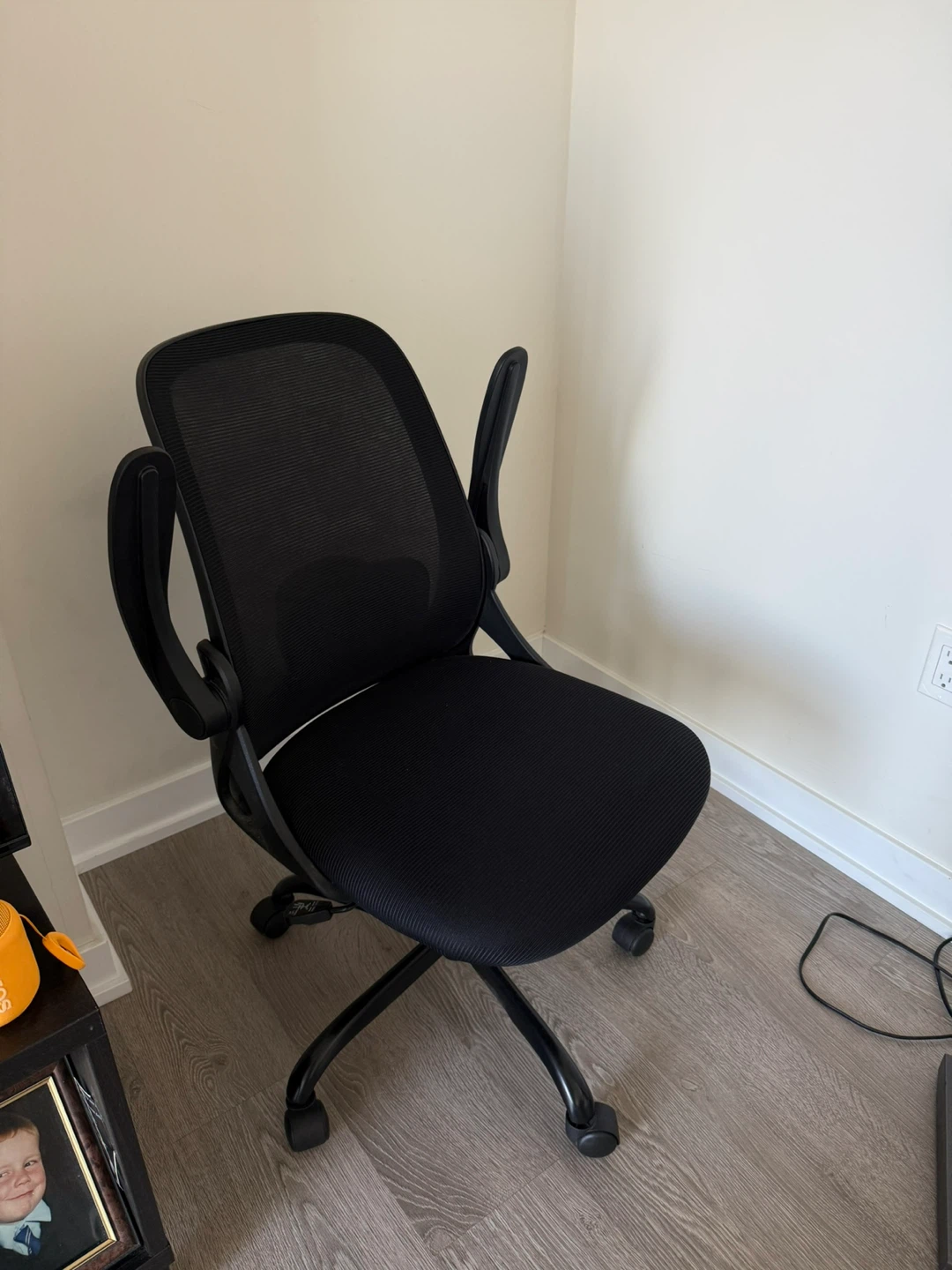 Black Mesh  Ergonomic  Office Chair - photo 3