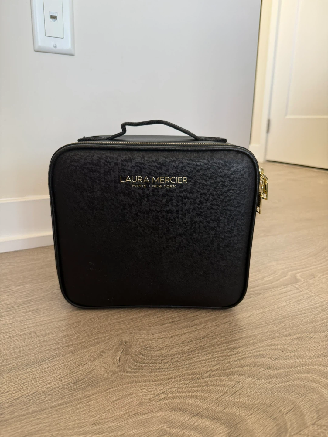 Laura Mercier Makeup travel Case with Lighted Mirror