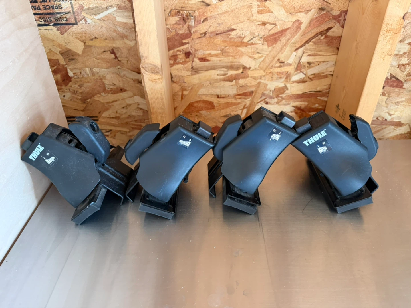 Thule 400XT "Rapid Aero" Foot Pack and Fit Kit 2101