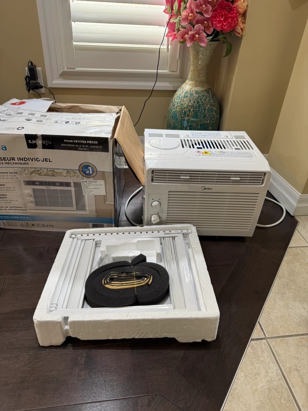 Midea 5,000 BTU Window Air Conditioner - photo 2