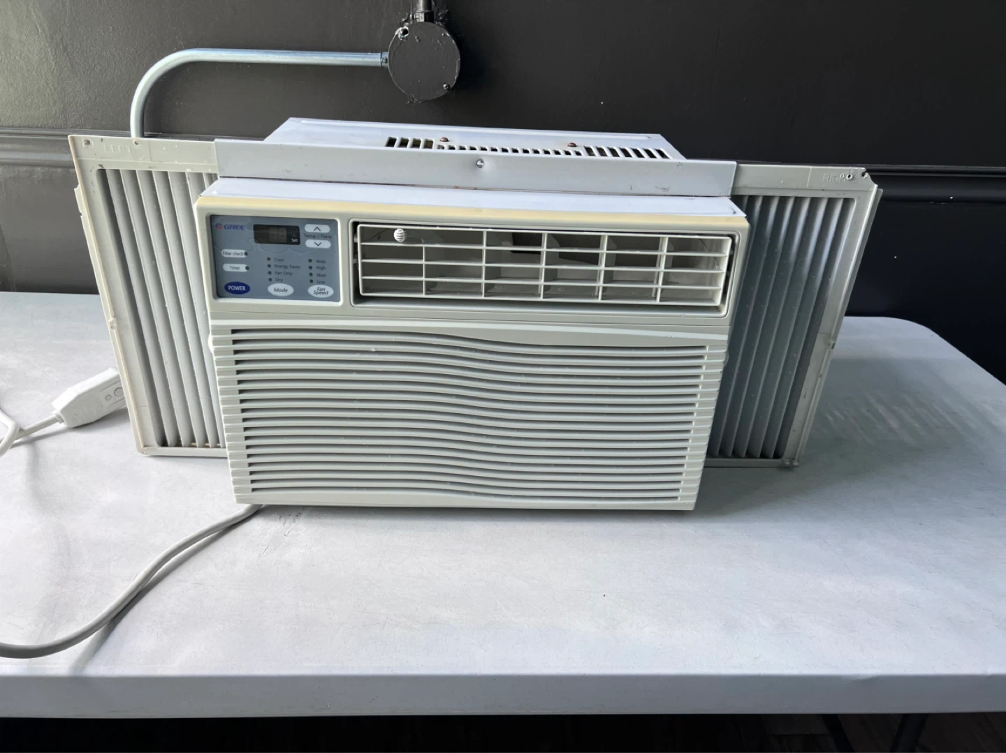 Gree Window Air Conditioner - photo 2