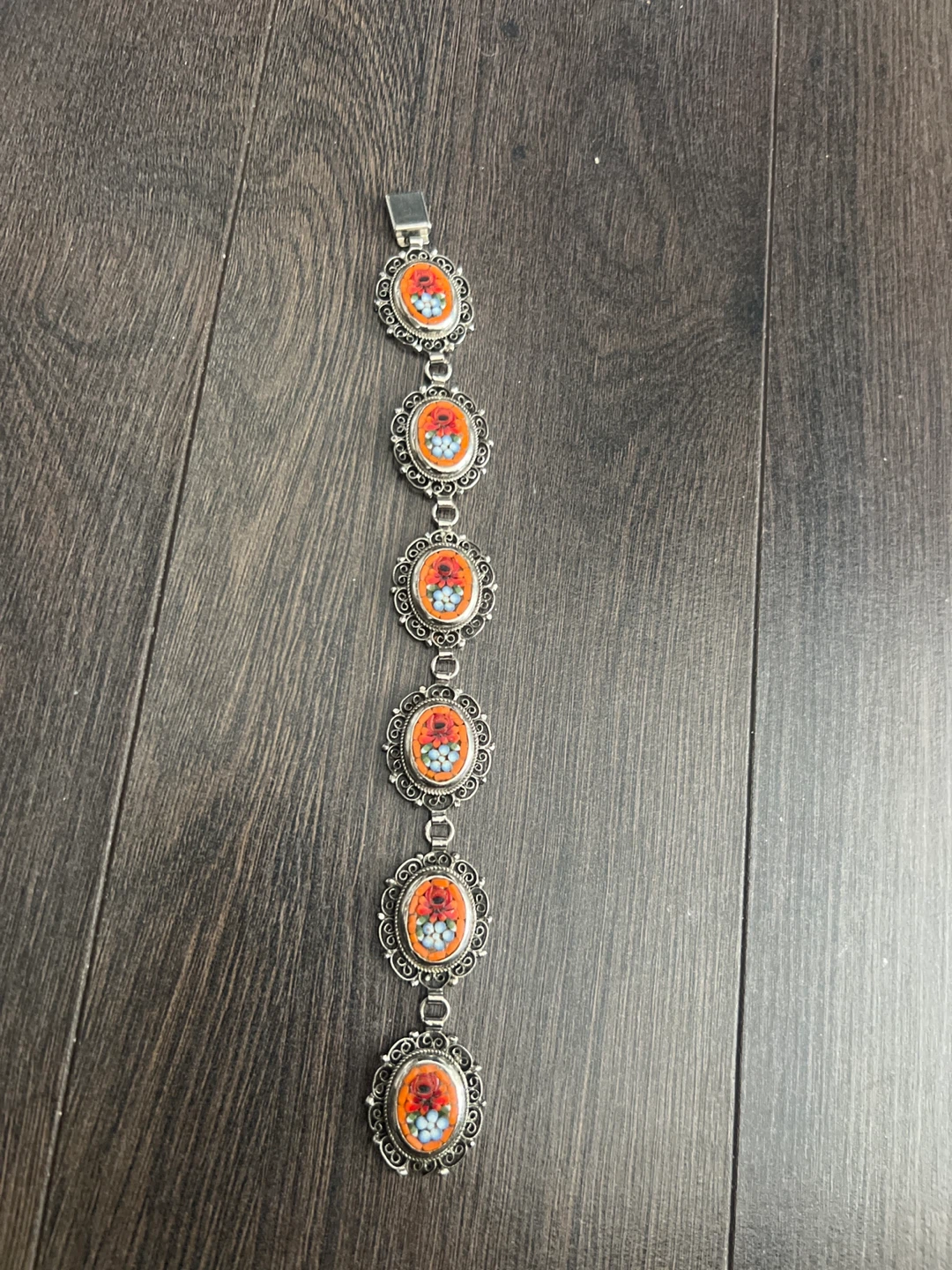 Vintage Silver Tone Bracelet with Mosaic Flower Details