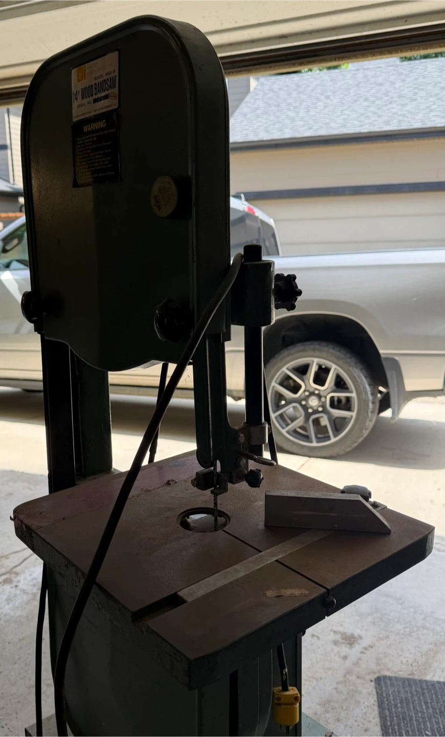 Astro International 14" Wood Bandsaw - photo 2