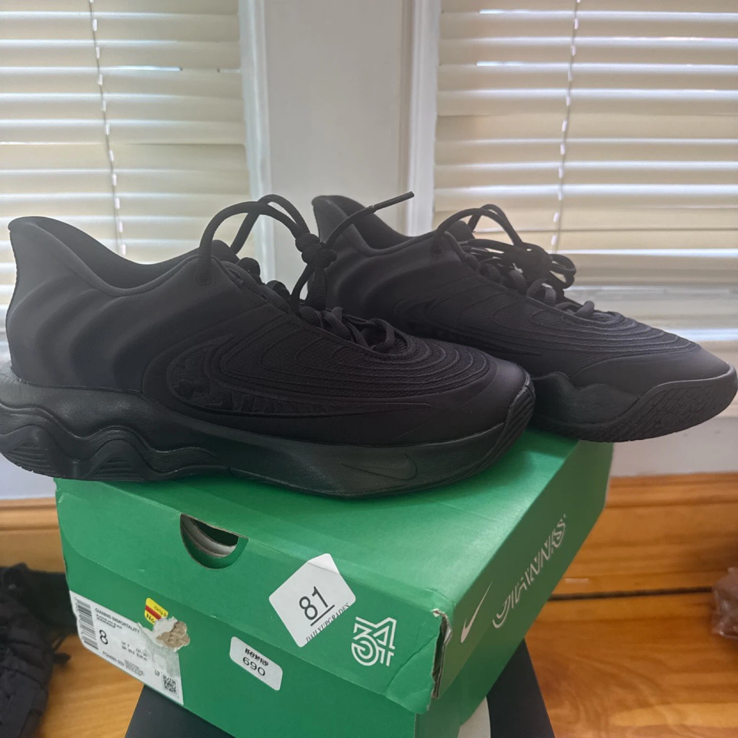 Nike Black Basketball Shoes Size 8