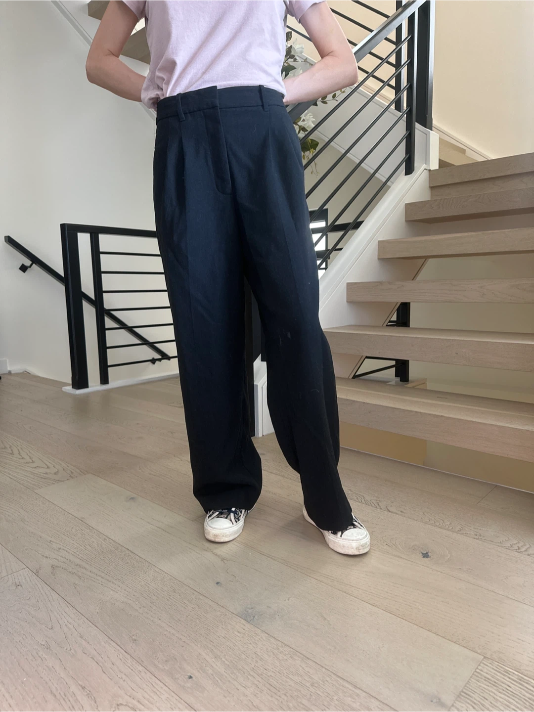Aritzia The Effortless Pant Black Size 6 Short