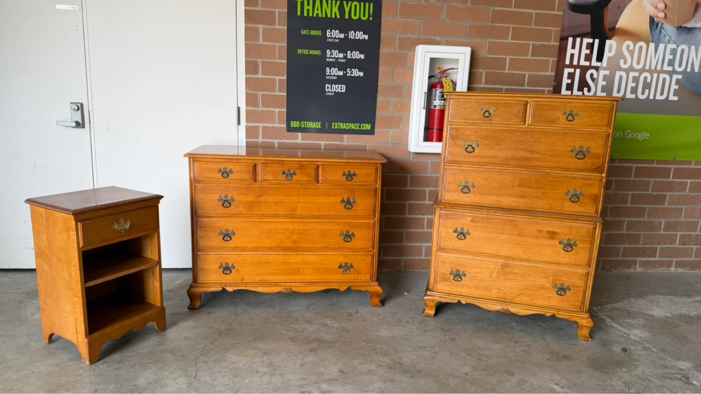 Wooden Dresser Set with Nightstand