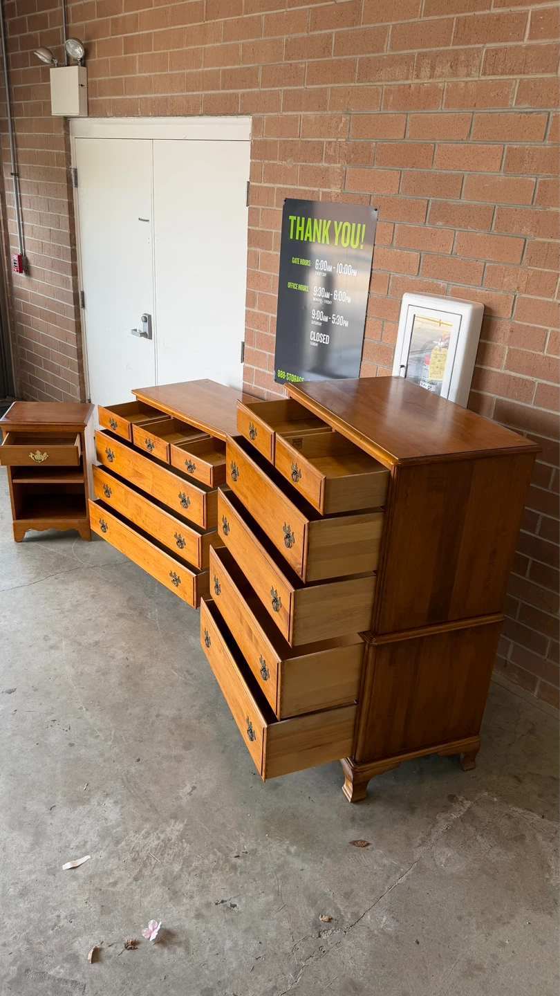 Wooden Dresser Set with Nightstand - photo 4