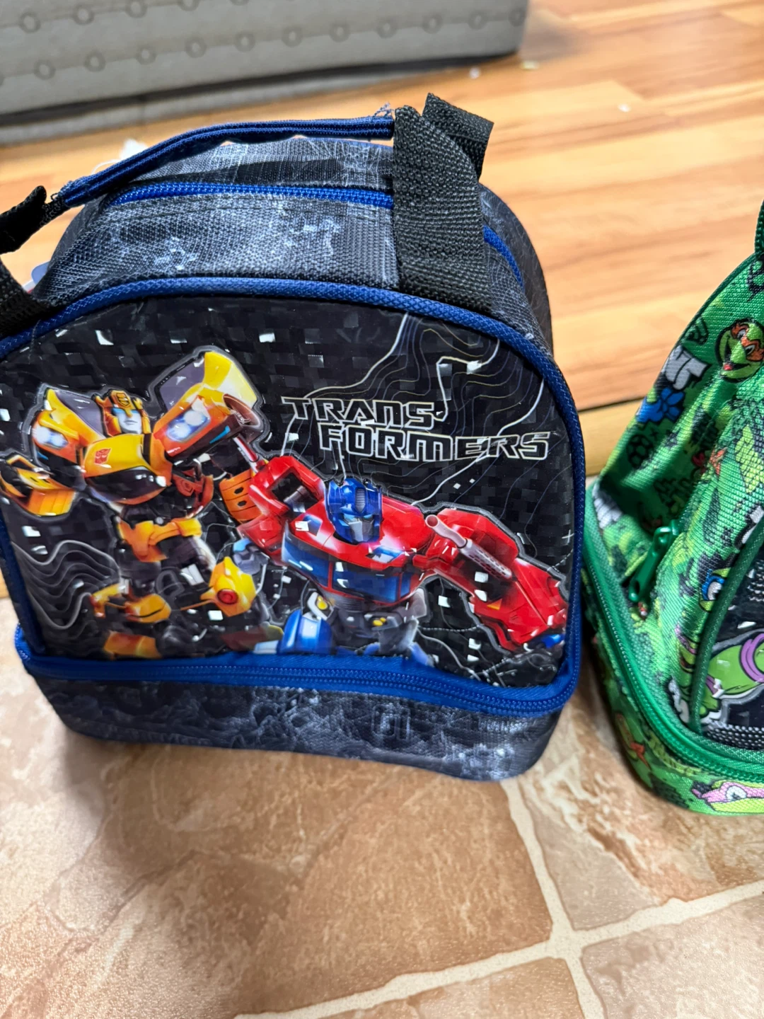 MARVEL & CHARACTER LUNCH BAGS - photo 4