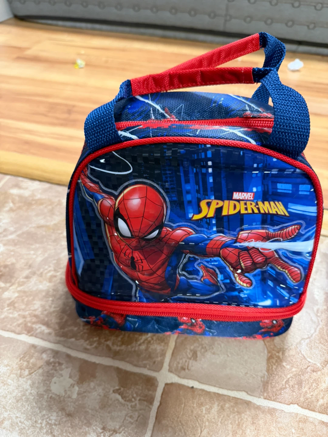 MARVEL & CHARACTER LUNCH BAGS - photo 2