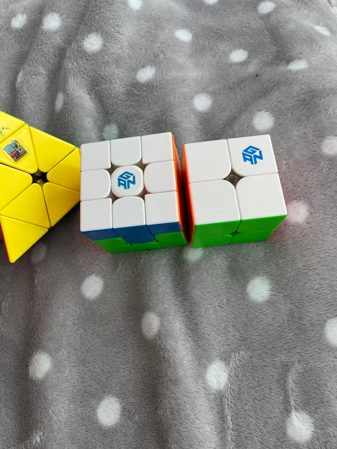 Rubik’s cubes bundle