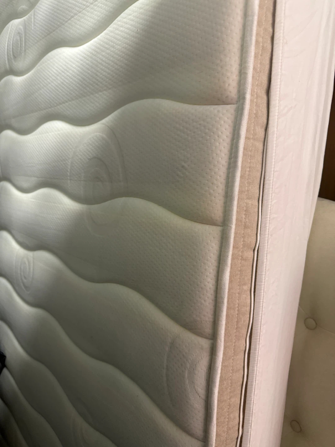 Queen Mattress (1.5 yr used)-Tencel Knitted Fabric, 12" Height - photo 3