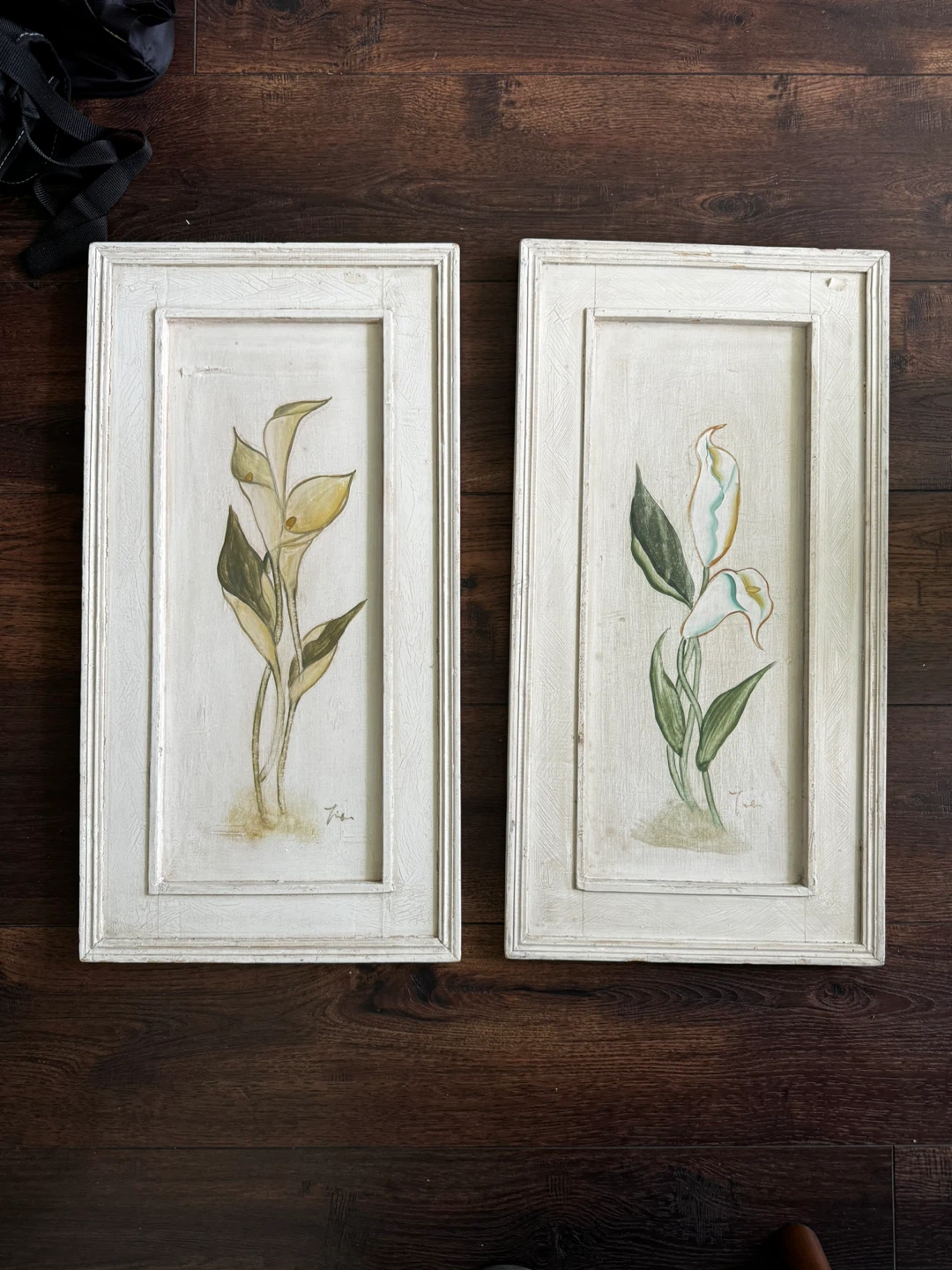 Wood panel flower art.