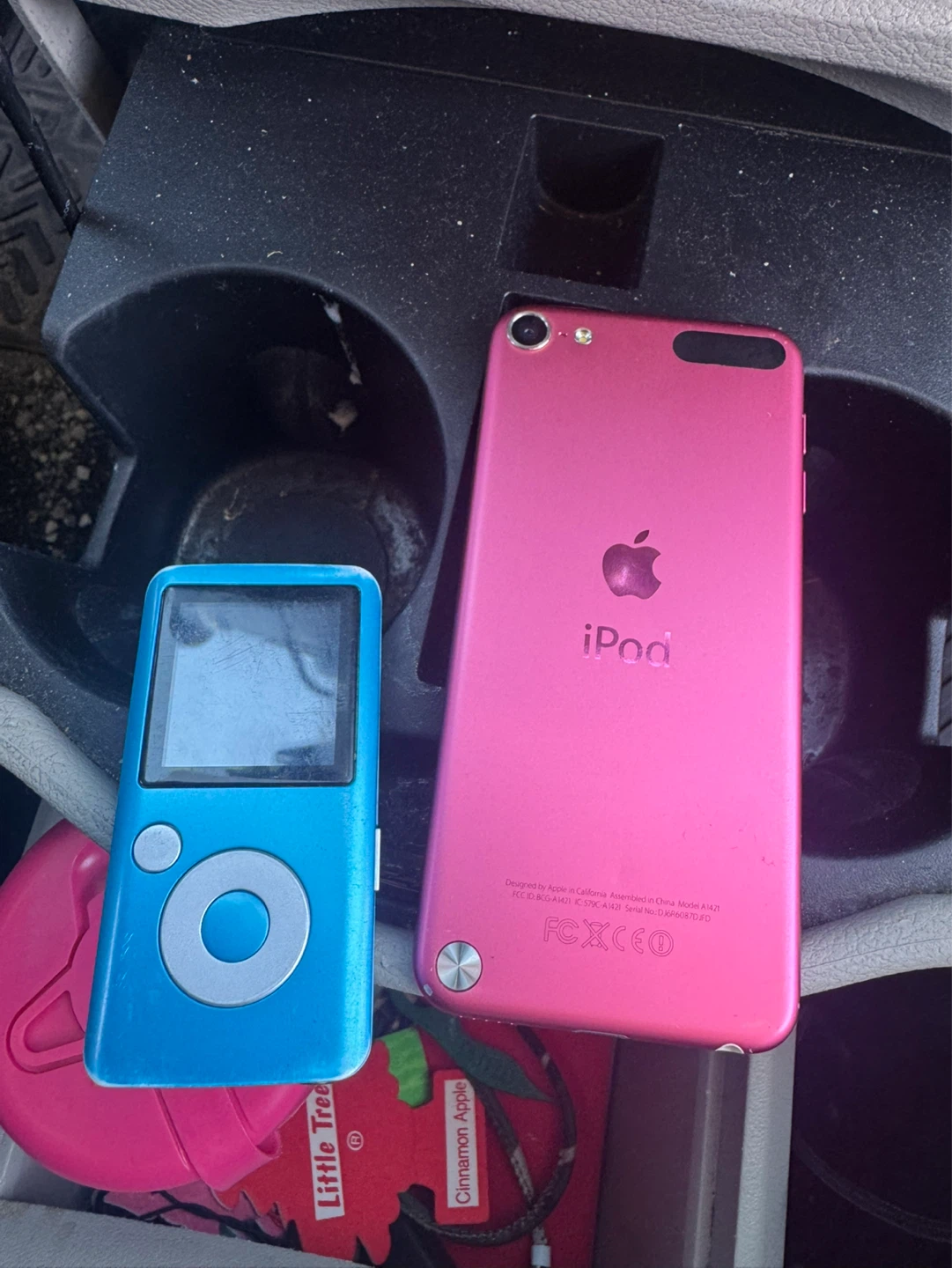 iPods $20 each - photo 2