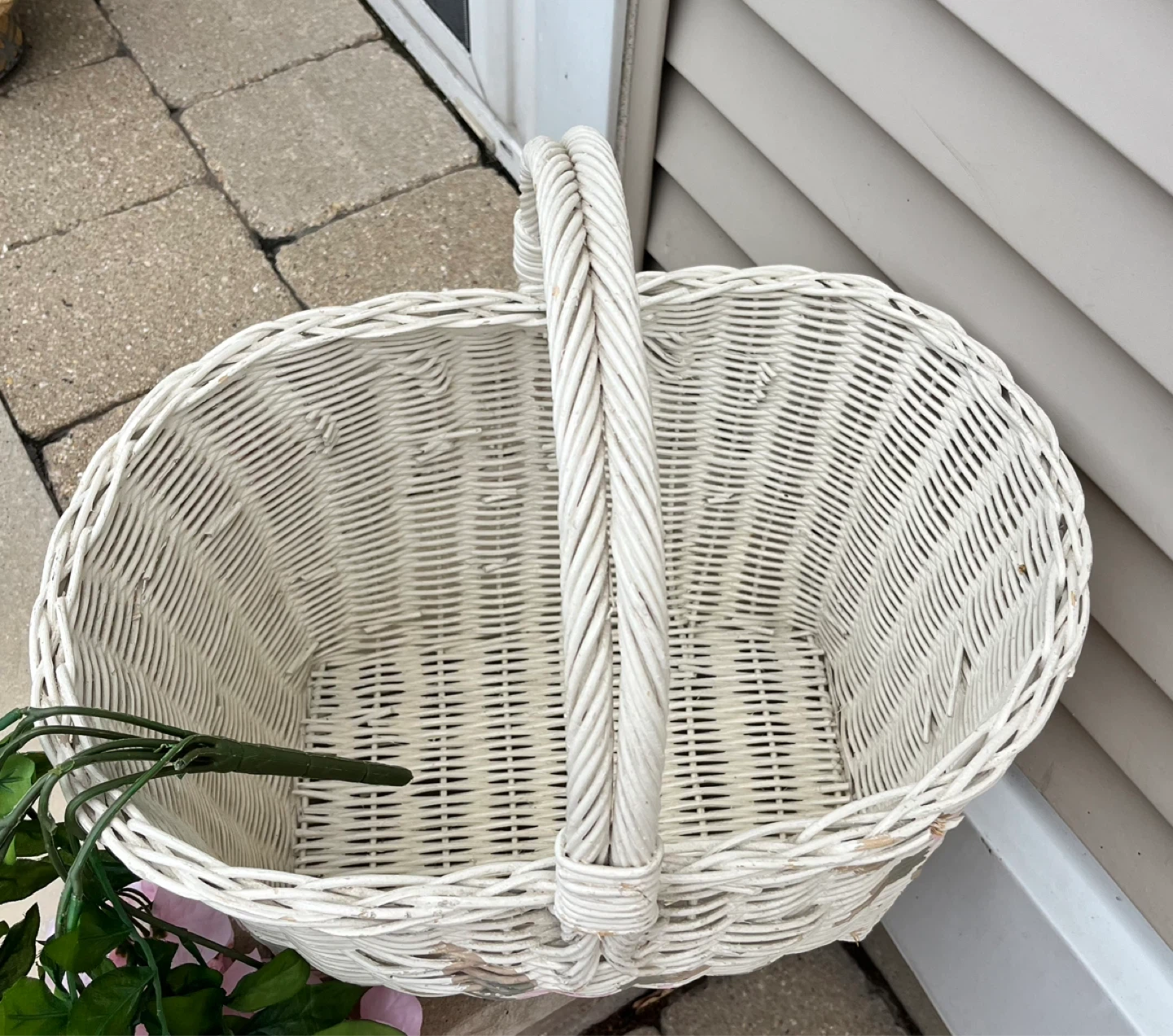 ADORABLE BASKET WITH DESIGN ON - photo 2