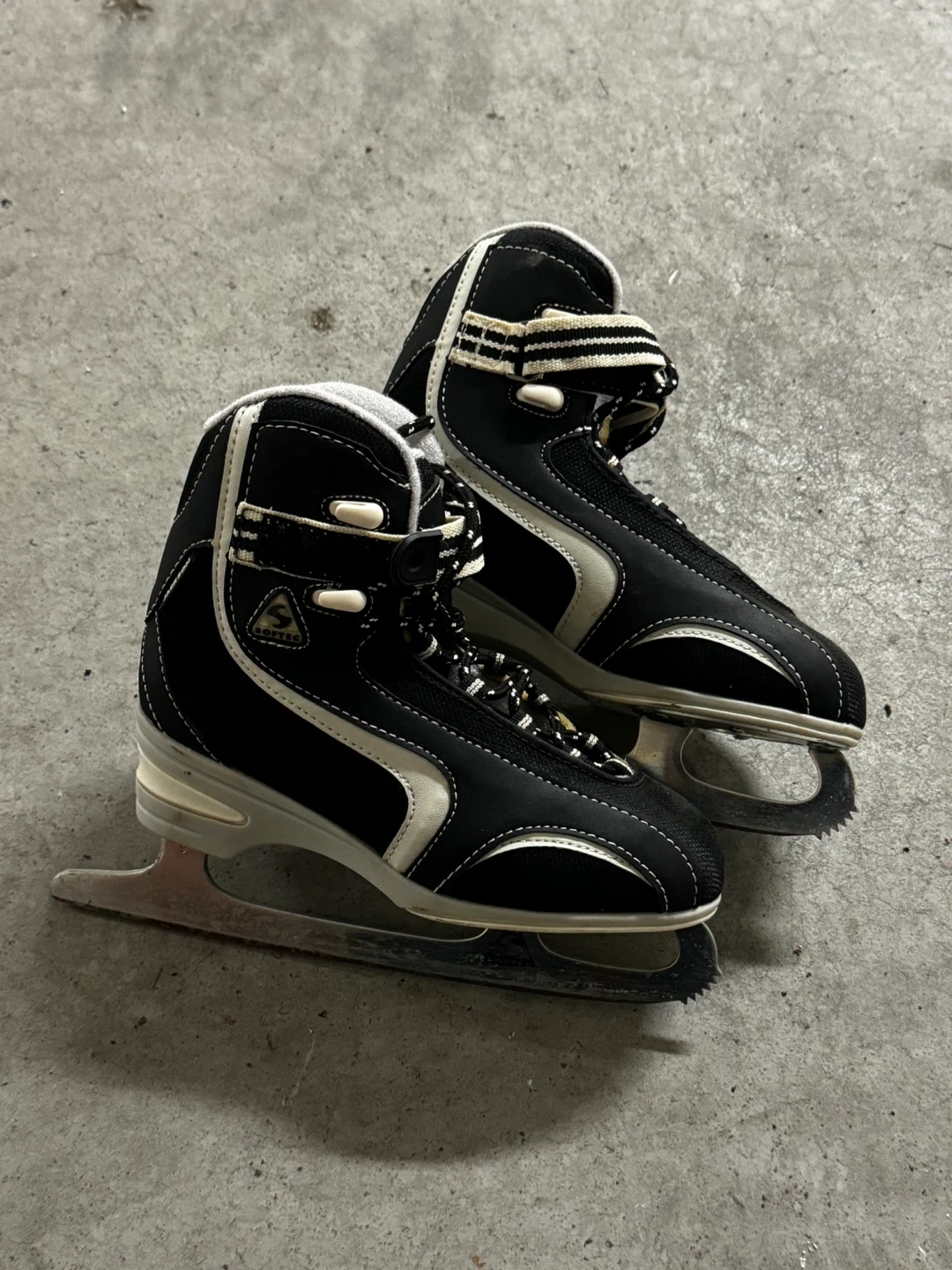 Bauer Softec Ice Skates - Size 5