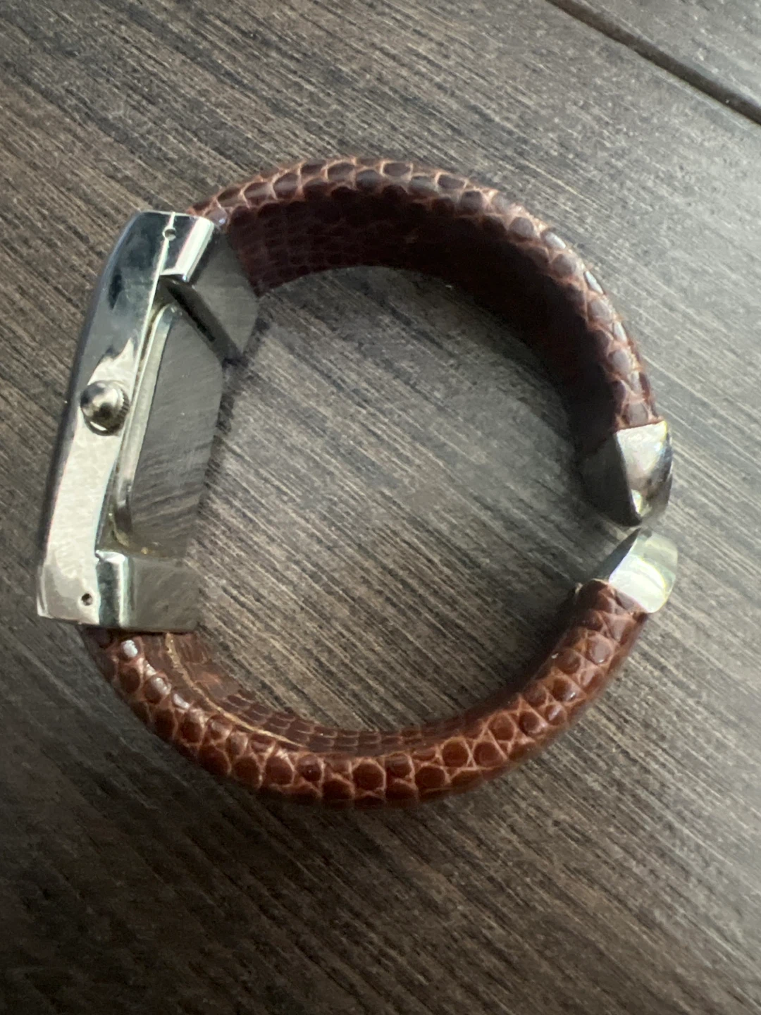 Gucci Quartz Watch with Brown Leather Band - photo 2