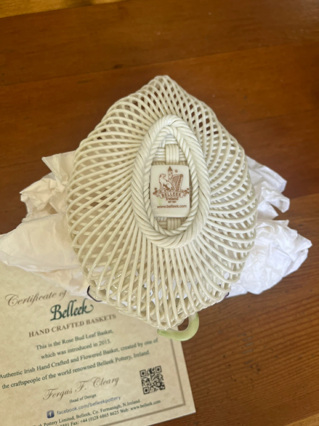 Belleek Rose Bud Leaf Basket - photo 4