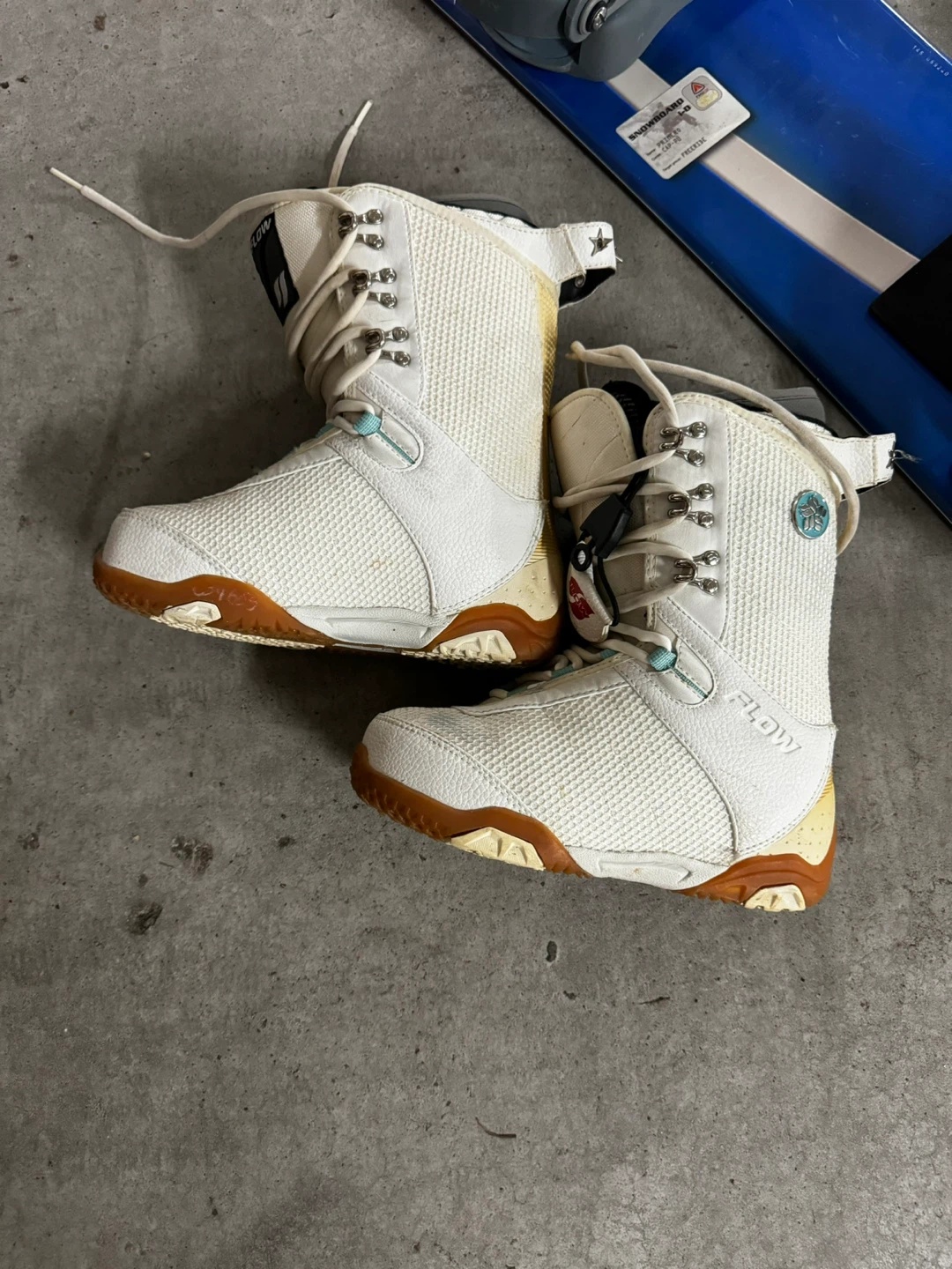 Flow Snowboard Boots - Women’s 6.0 near mint