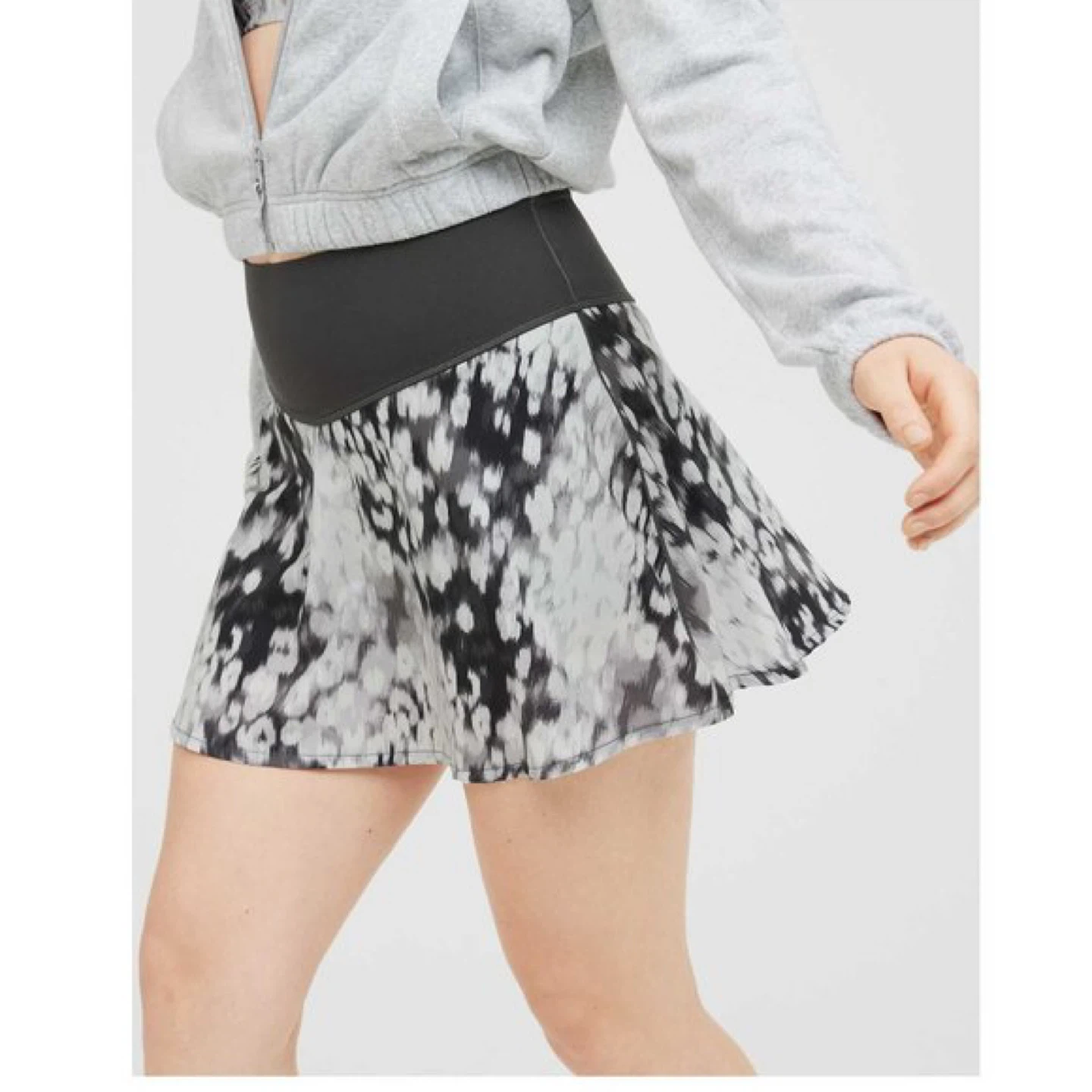 Aerie Offline Athletic Skirt with Built-in Shorts black - photo 4