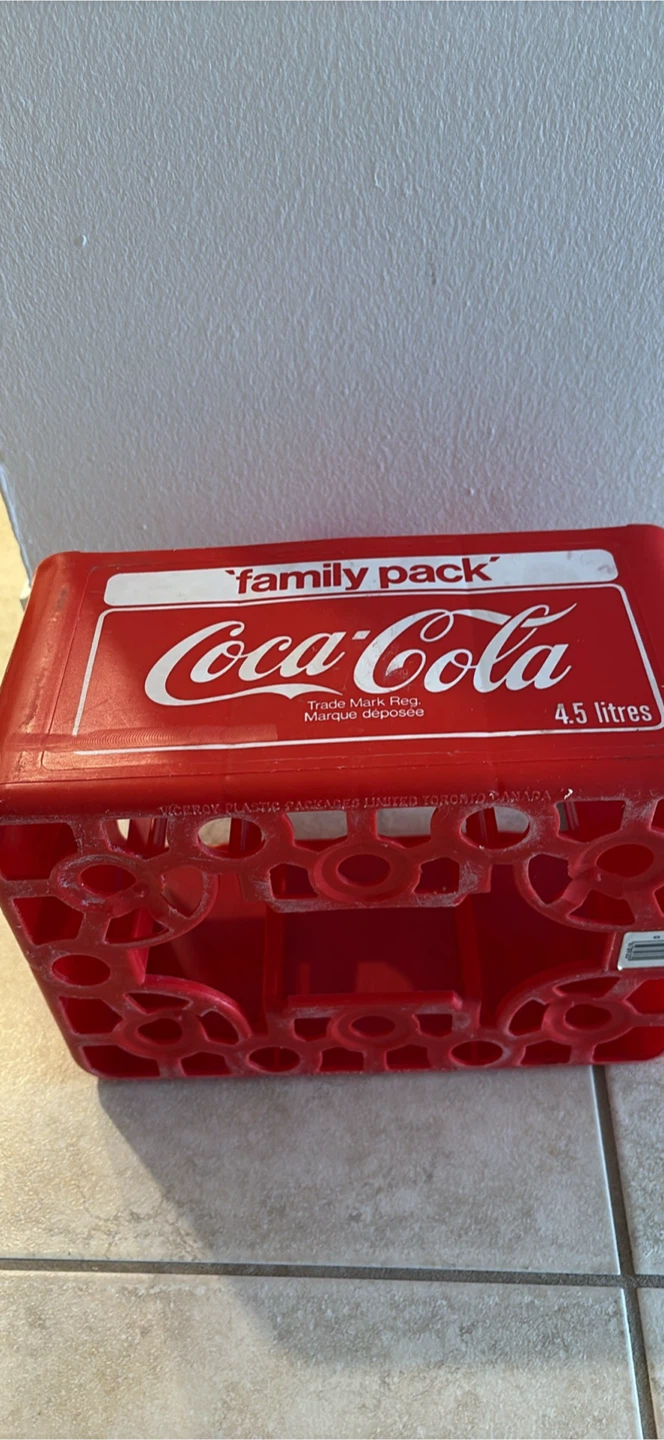 Coca-Cola Family Pack Crate - photo 5