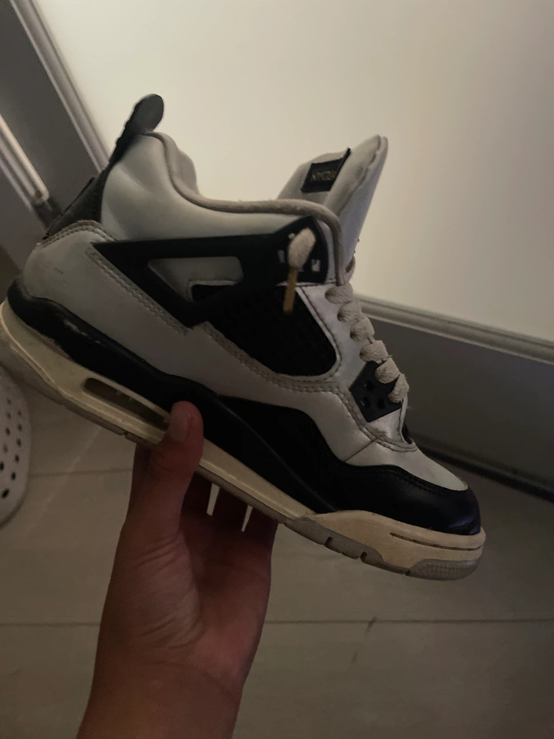 Jordan 4 Retro Sneakers