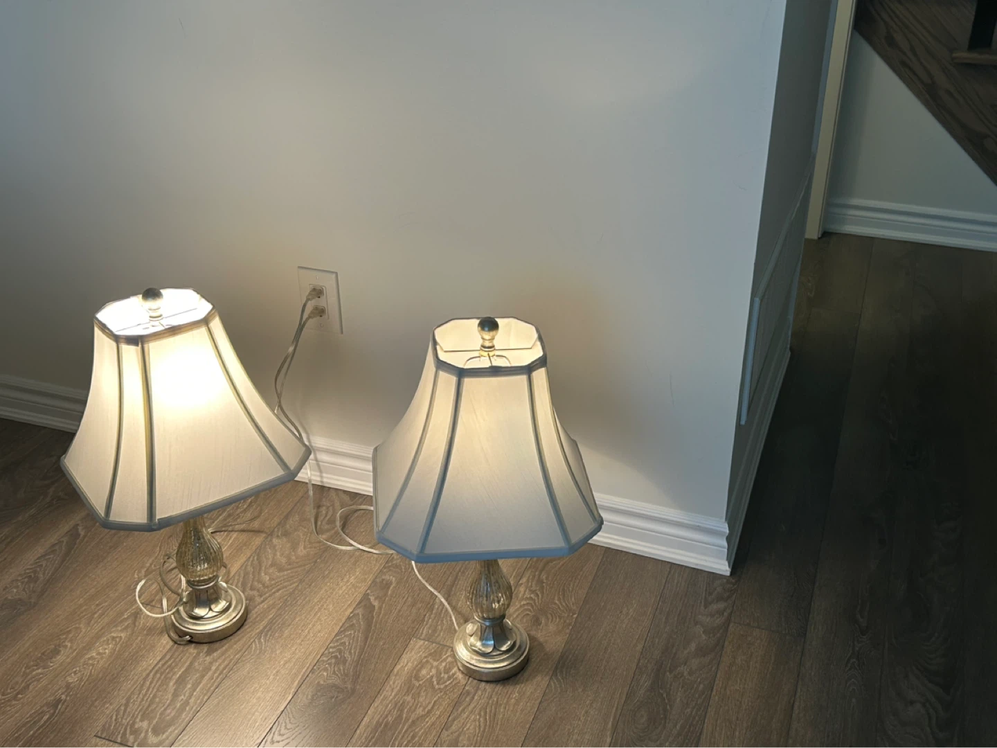 Set of 2 Silver Table Lamps with White Shades - photo 3