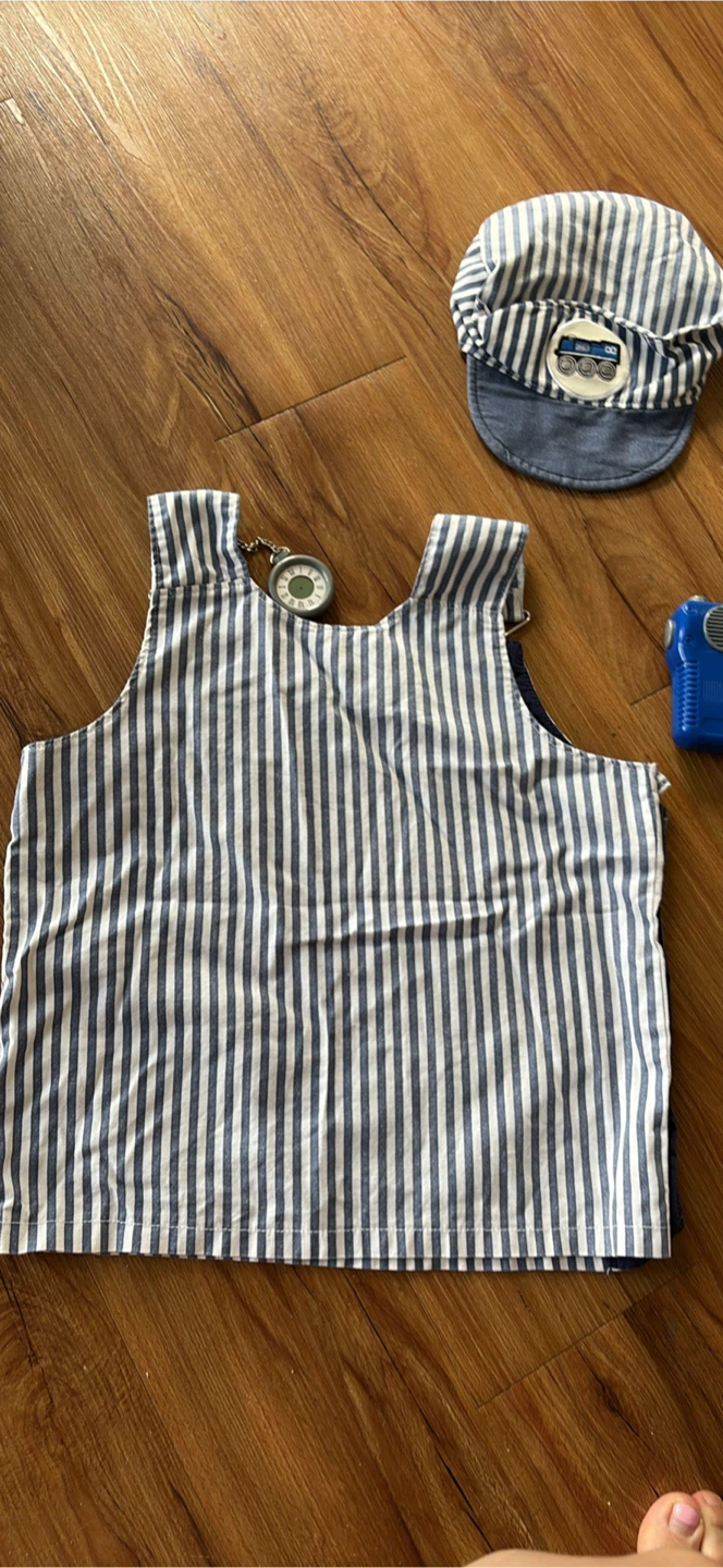 Kids Train Conductor Costume with Hat and Accessories - photo 4