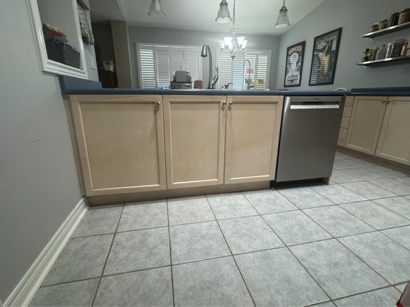 Used Kitchen cabinets - photo 2