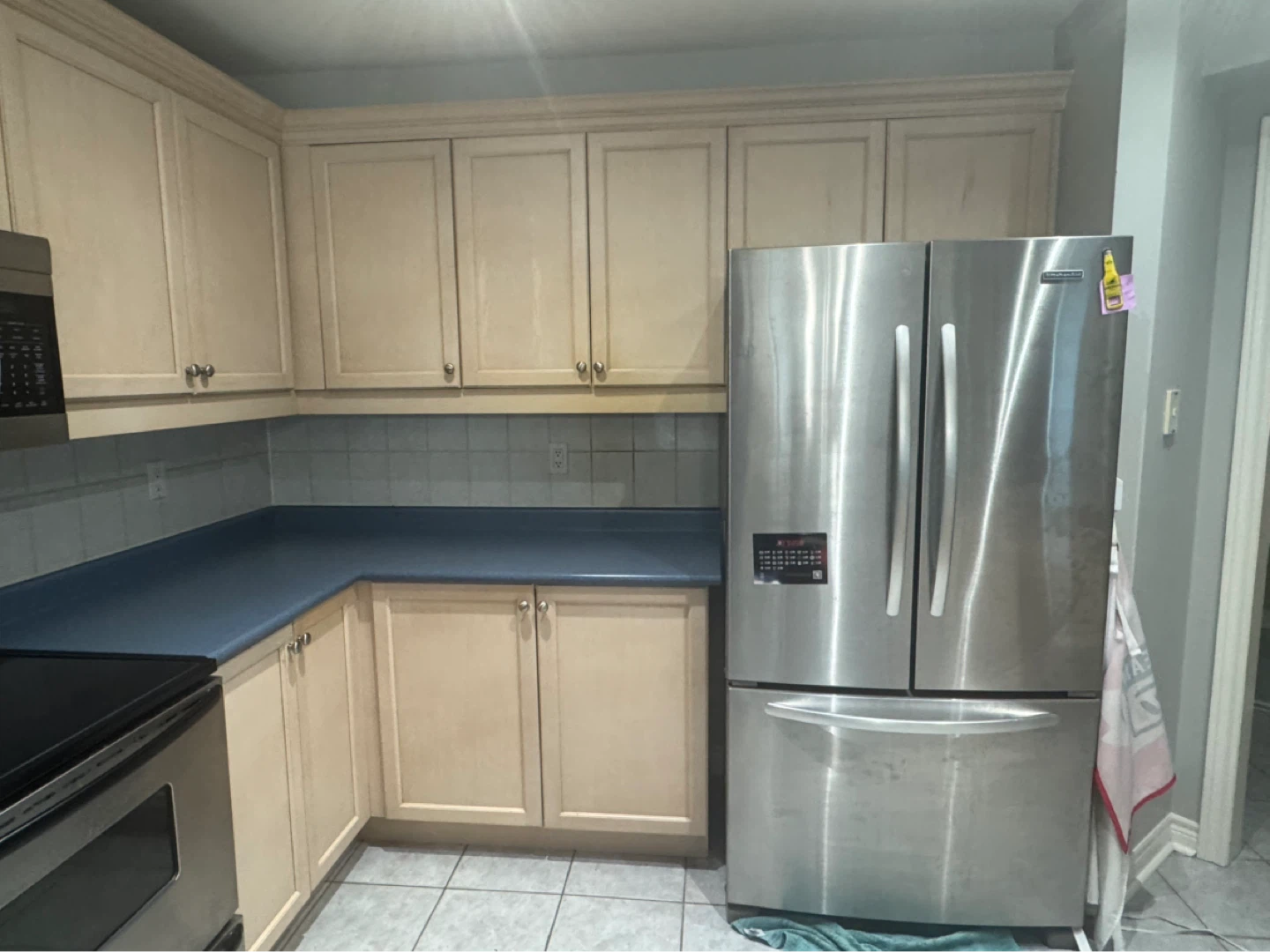 Used Kitchen cabinets - photo 4