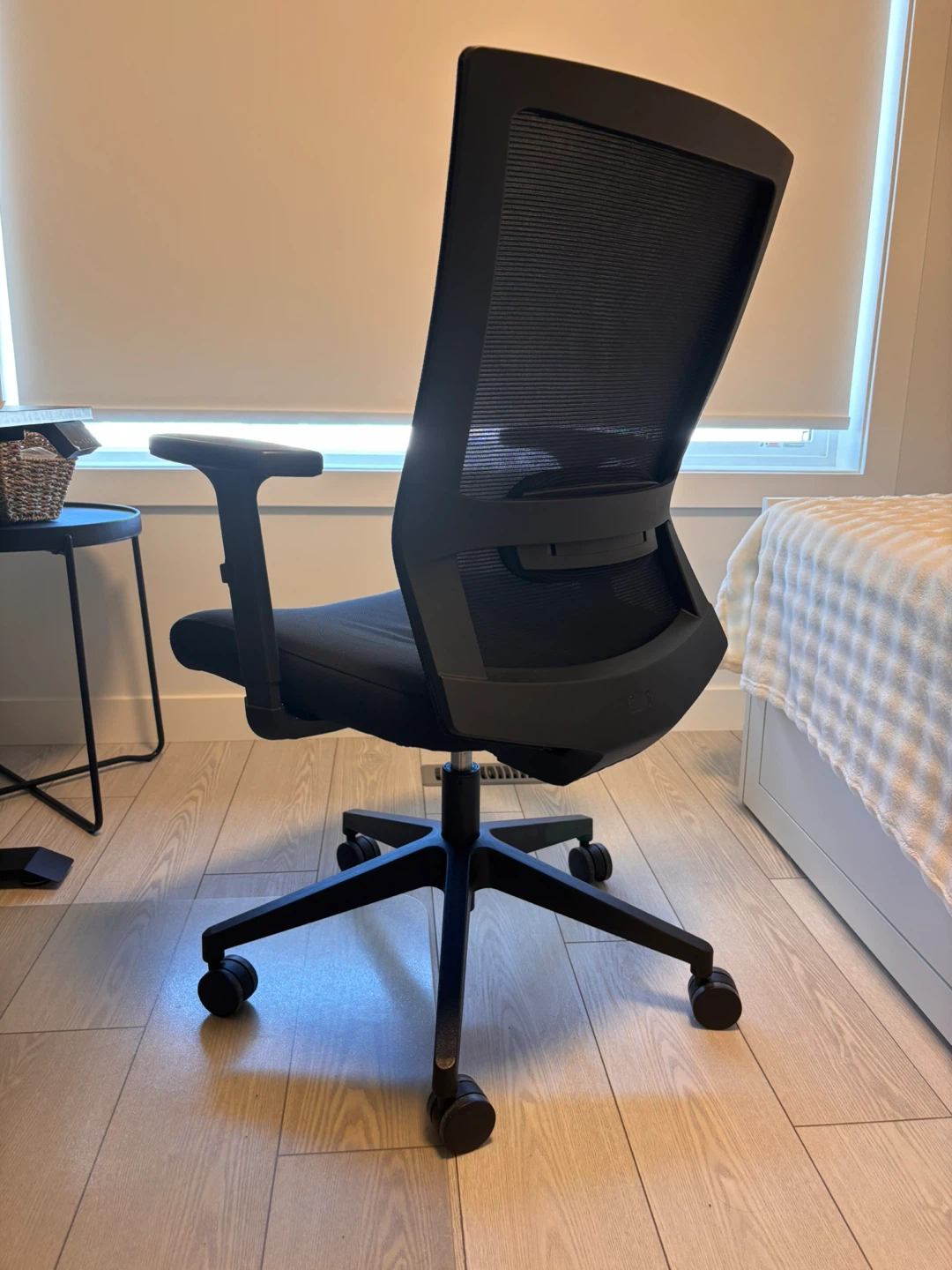Black Office Chair - photo 2